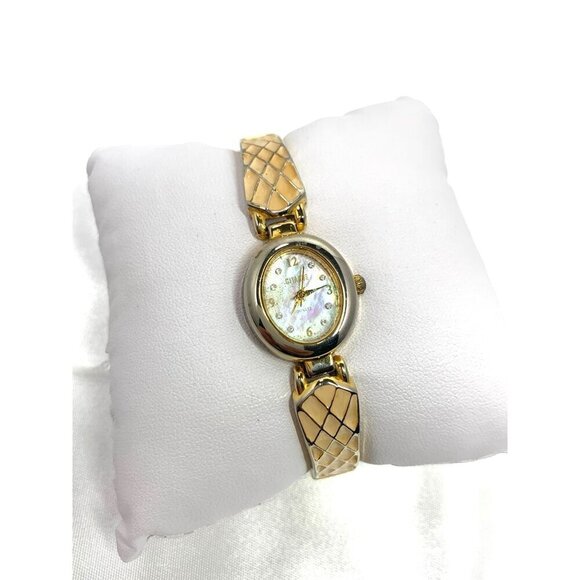 Vintage Gitanoe Womens Gold Tone Mother of Pearl Quartz Watch Diamond Accents - Picture 3 of 12